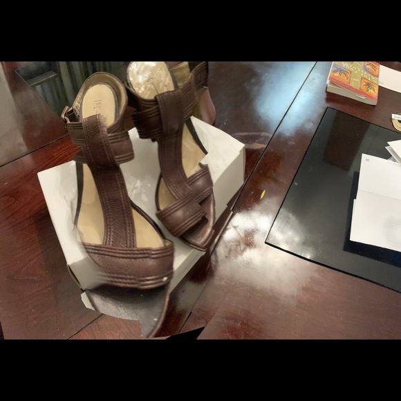 Inc brown ankle strap sandal - Picture 4 of 5